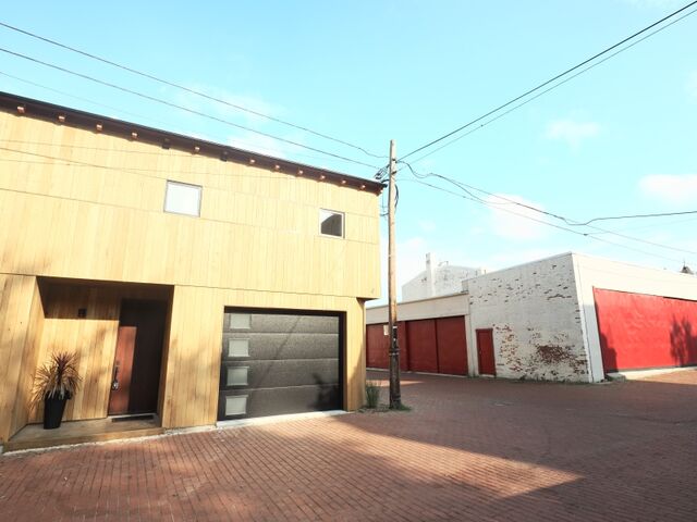 Sample (Alley)