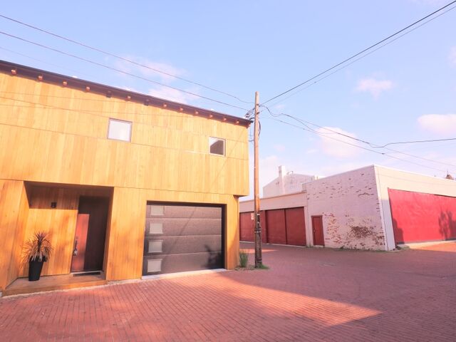 Sample (Alley)