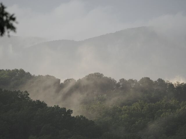 Sample (Misty Mountains)